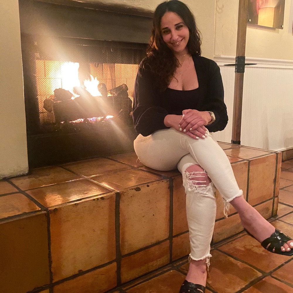 Meet your Posher, Dina